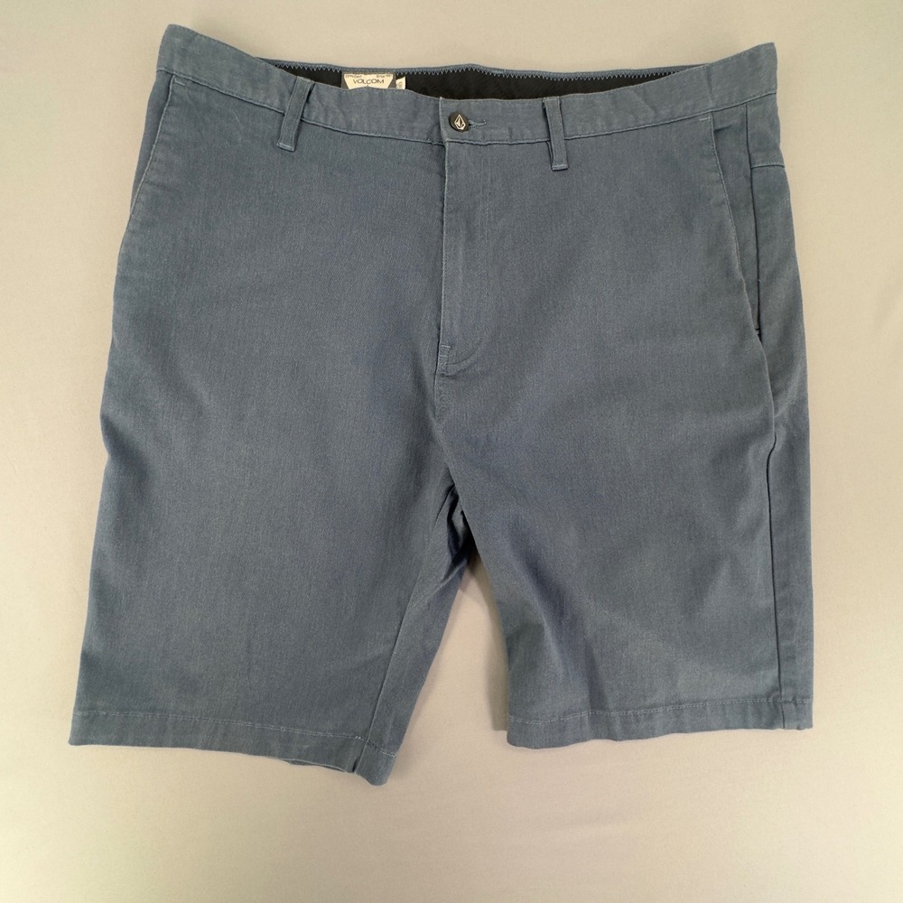 Volcom Corpo Class Men Blue Gray Chino Shorts Size 38 Stretch Twill Skate Surf